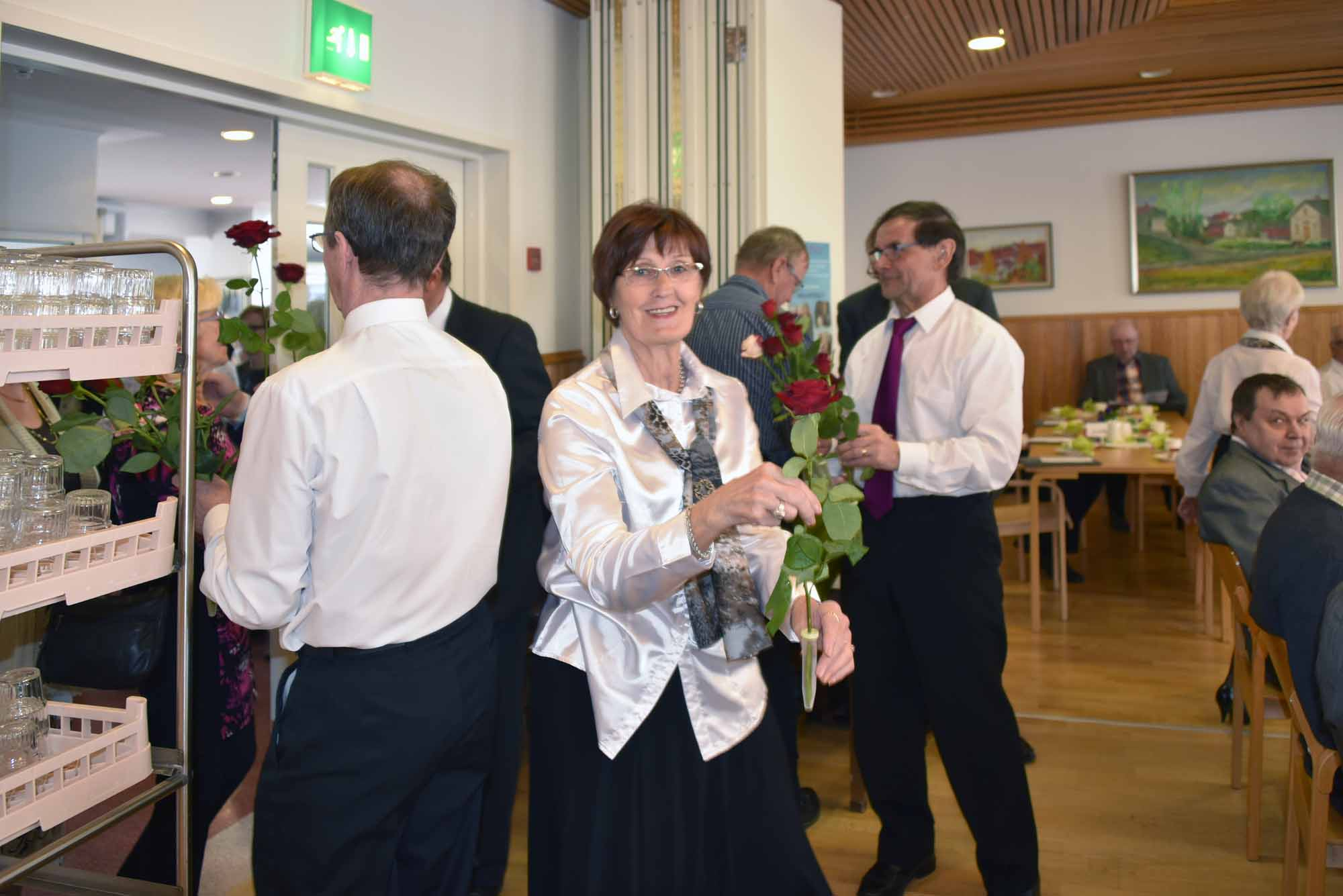 rr-elakelaiset-aitienpaivajuhlat-2015-kuva-001.jpg