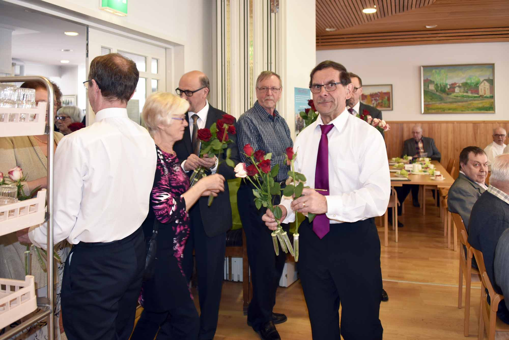 rr-elakelaiset-aitienpaivajuhlat-2015-kuva-003.jpg