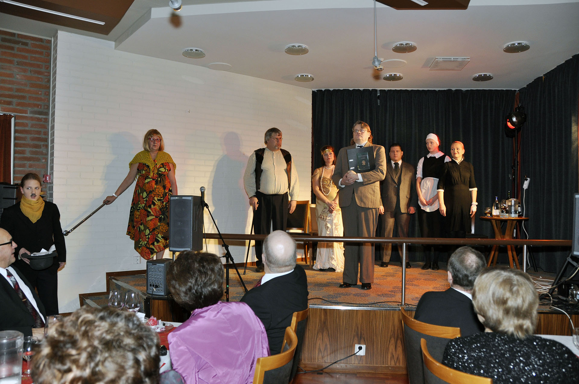 elakelaiset_pikkujoulu_2012_kuva_016.jpg