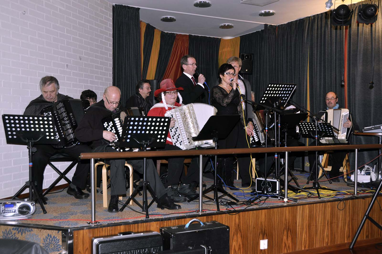 pikkujoulu-2013-kuva_0012.jpg