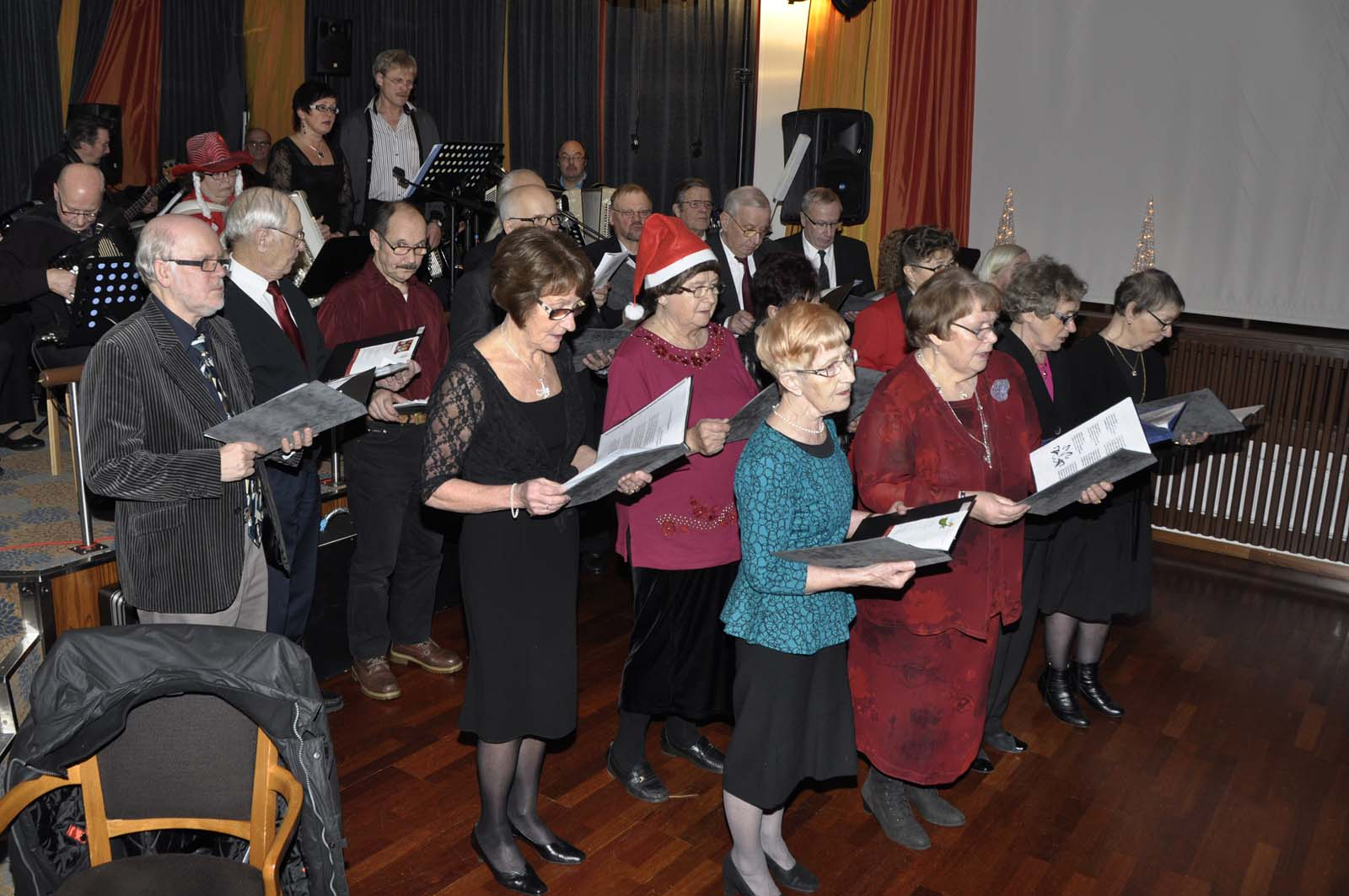 pikkujoulu-2013-kuva_0025.jpg
