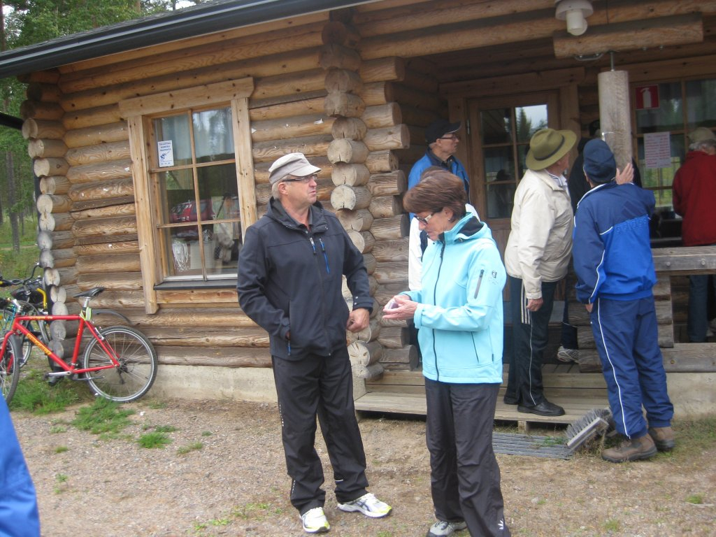 Ulkoilutapahtuma hiihtomajalla2011-4.jpg